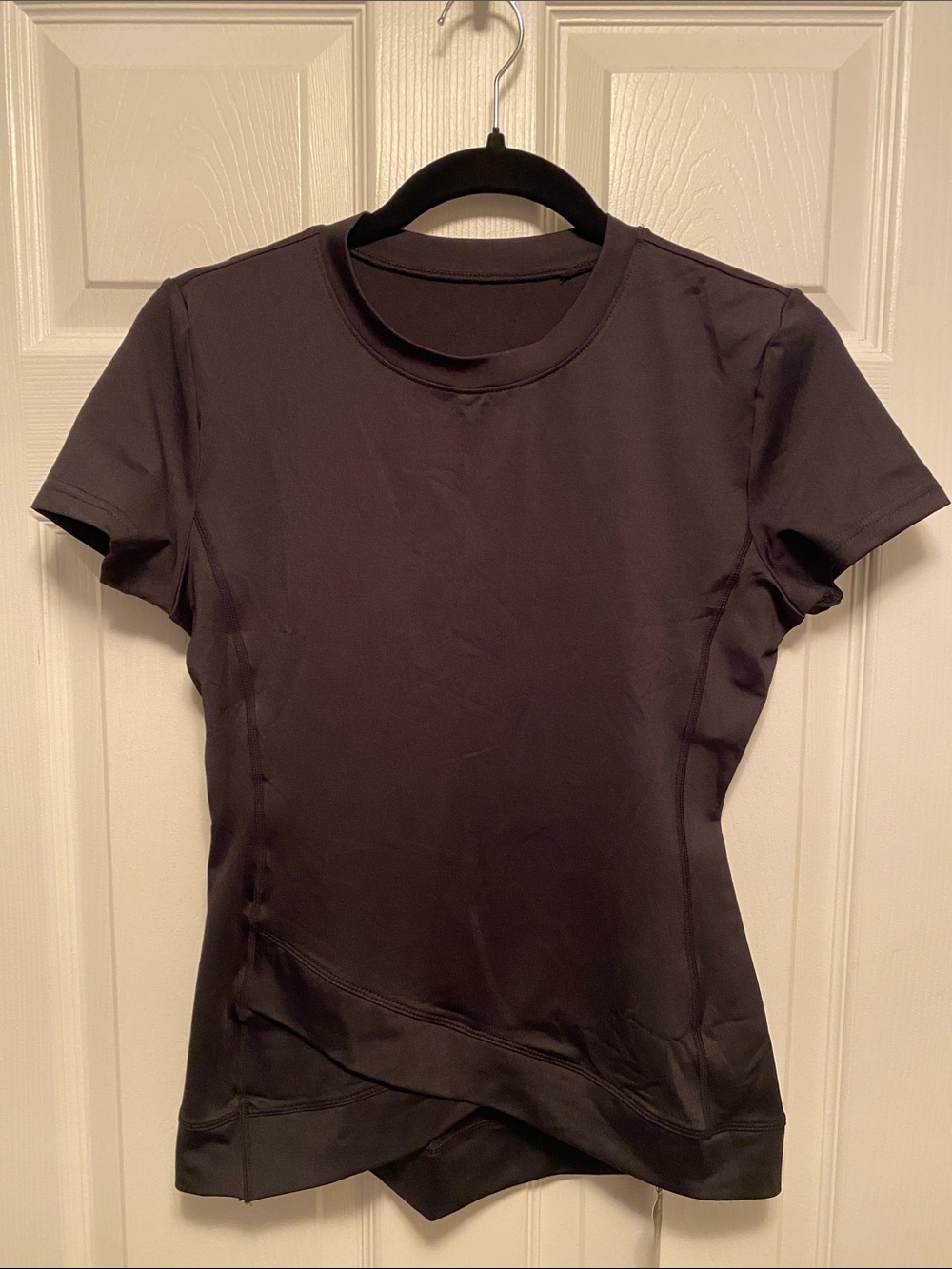 Akewei Women's Black Crewneck Short Sleeve Workout Top…size S